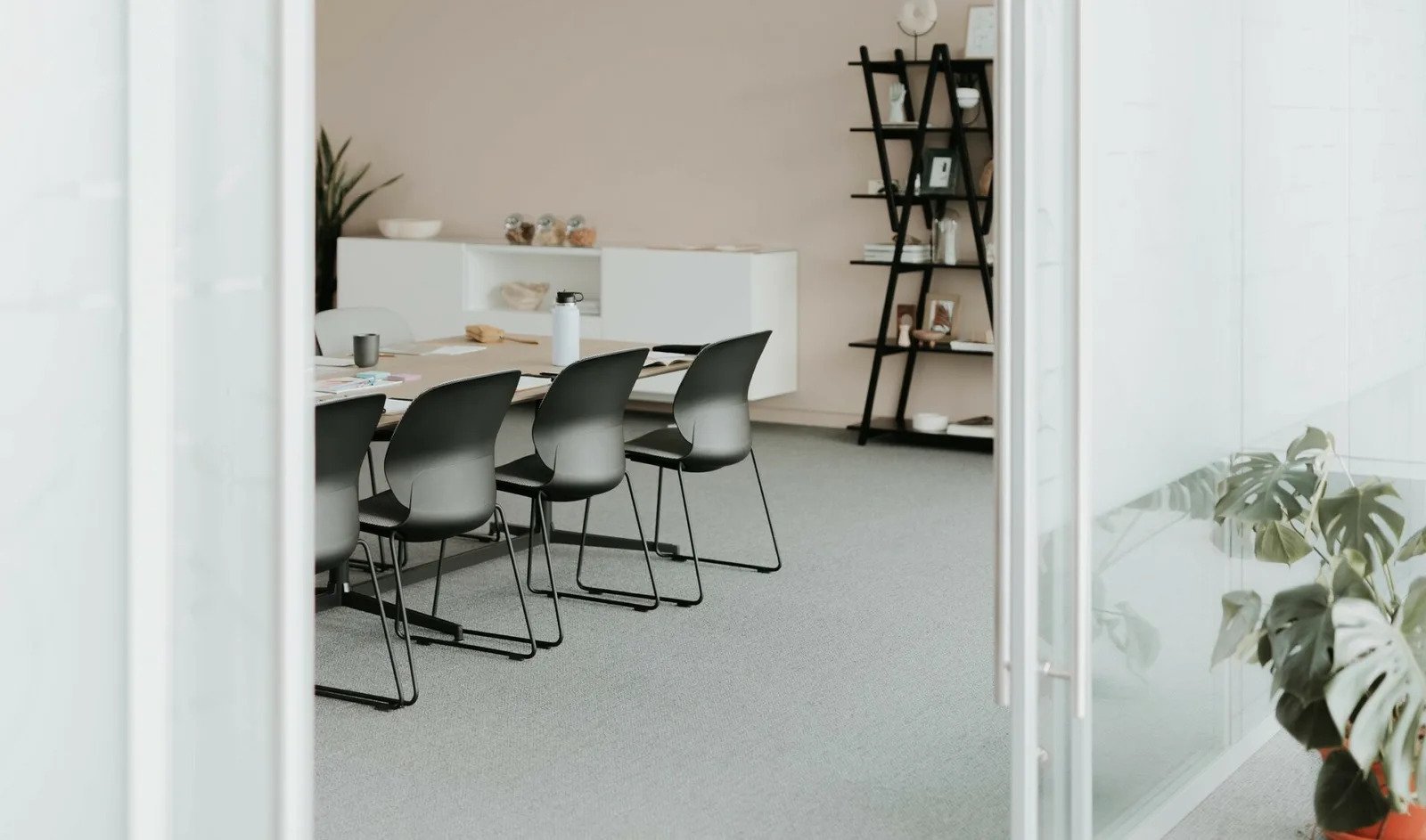 12 Benefits of Creating a Parent Room at Your Office